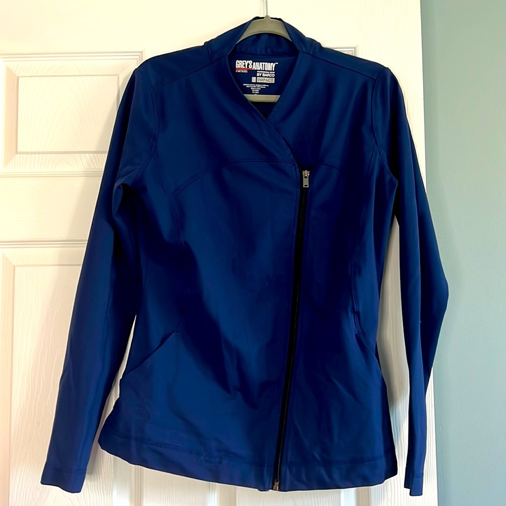 Grey’s Anatomy Scrub Jacket, Wrap style, slim fit